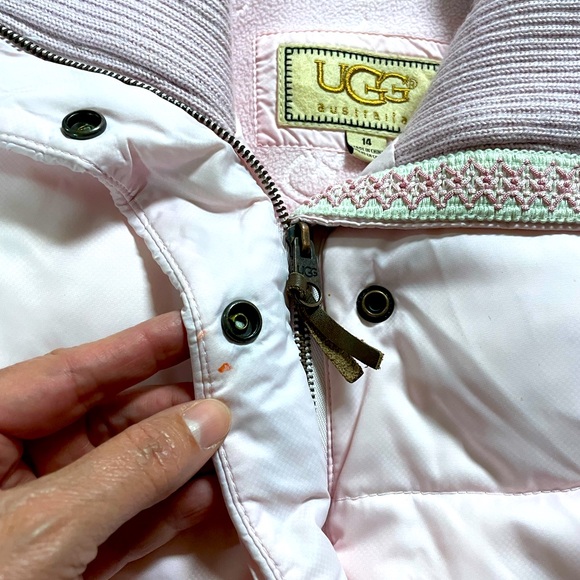 Youth Girls UGG pink puffer vest Size 14 - Picture 4 of 10
